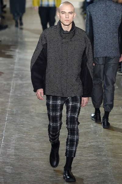 Look 33